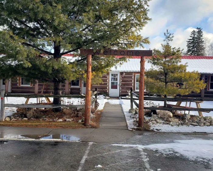 Birchwood Motel - Web Listing (newer photo)